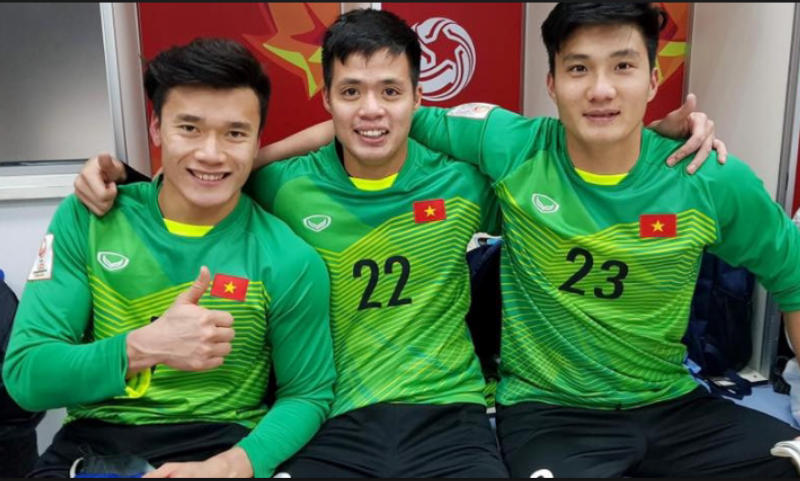 Mẫu áo đội tuyển Việt Nam màu xanh