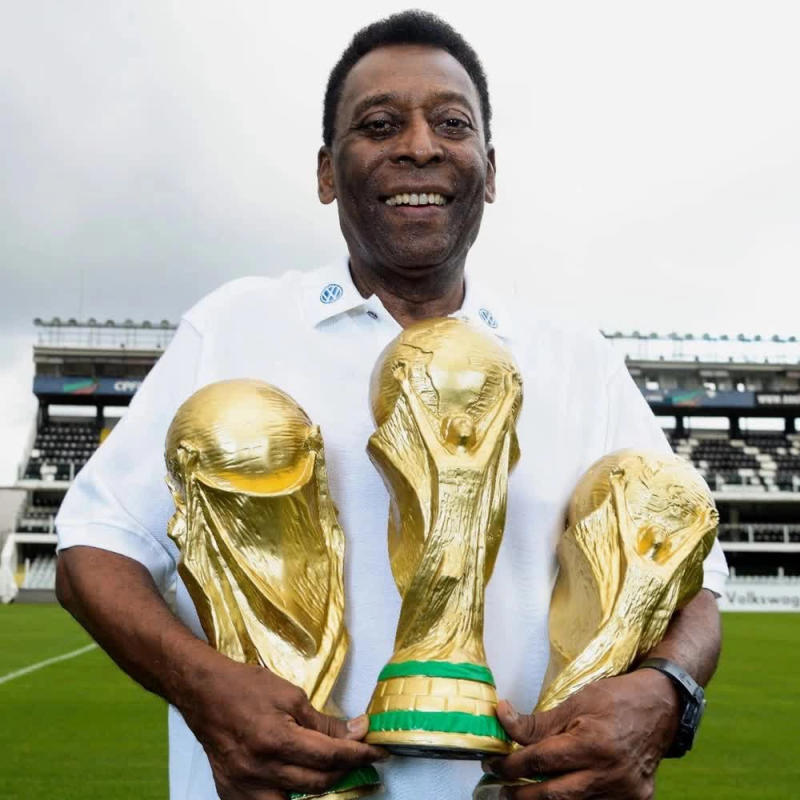 Pelé là một trong những cầu thủ đá phạt hay nhất thế giới