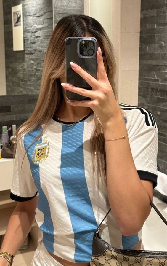 Áo đội tuyển Argentina luôn là item được yêu thích nhất