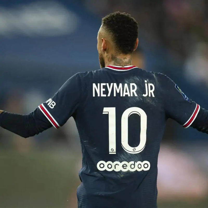 Mẫu mặt sau áo bóng đá đẹp của Neymar